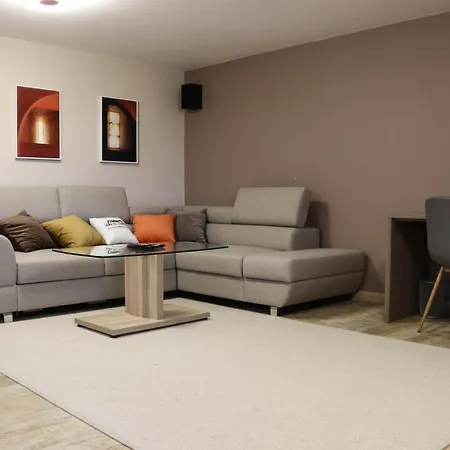 Beskid Rose & Konukevi