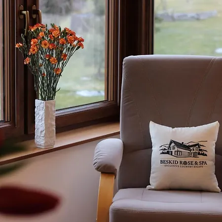 Konukevi Beskid Rose & *